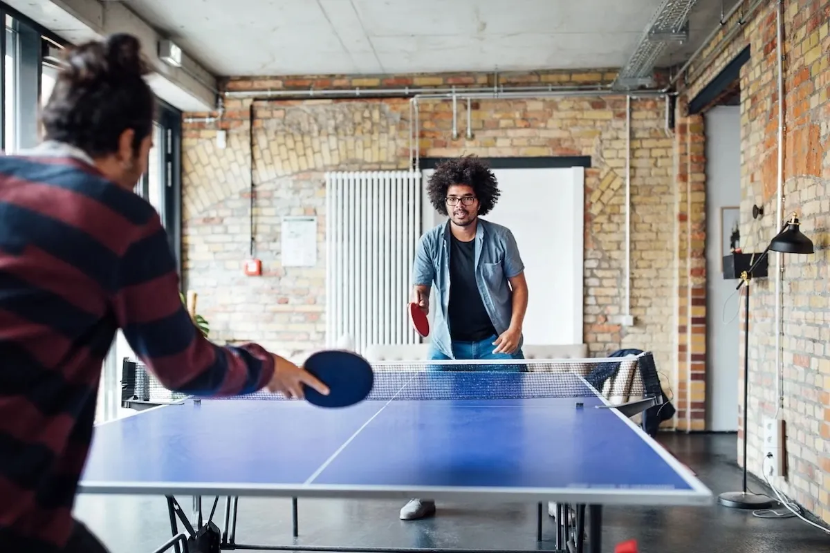 Тенісні столи: як обрати ідеальну основу для гри та тренувань
