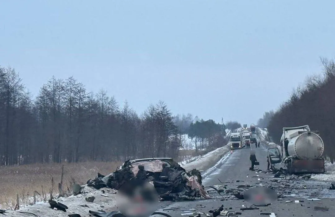 На Житомирщині перекрили трасу через страшну ДТП: є загиблі