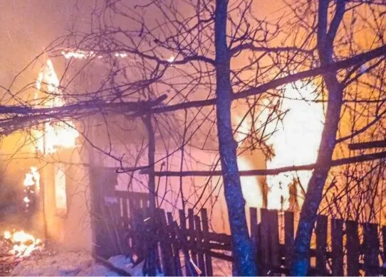 Пожежа на Житомирщині: жінка та мала дитина госпіталізовані з опіками та отруєнням