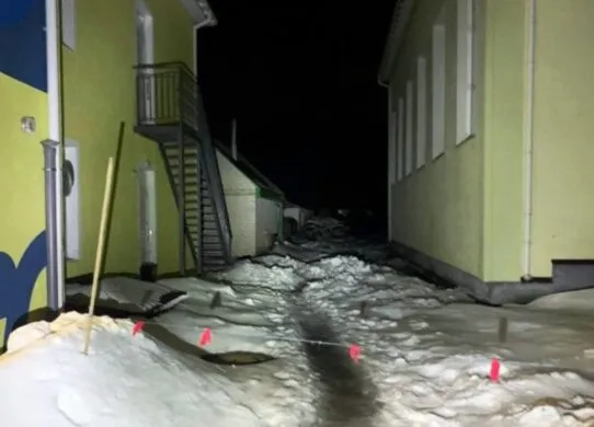 У дитсадку на Житомирщині на 4-річного малюка впав сніг із даху