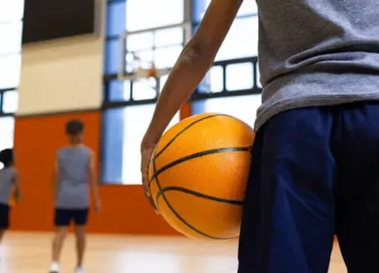 У Житомирі вчитель фізкультури побив свого учня: що з ним буде