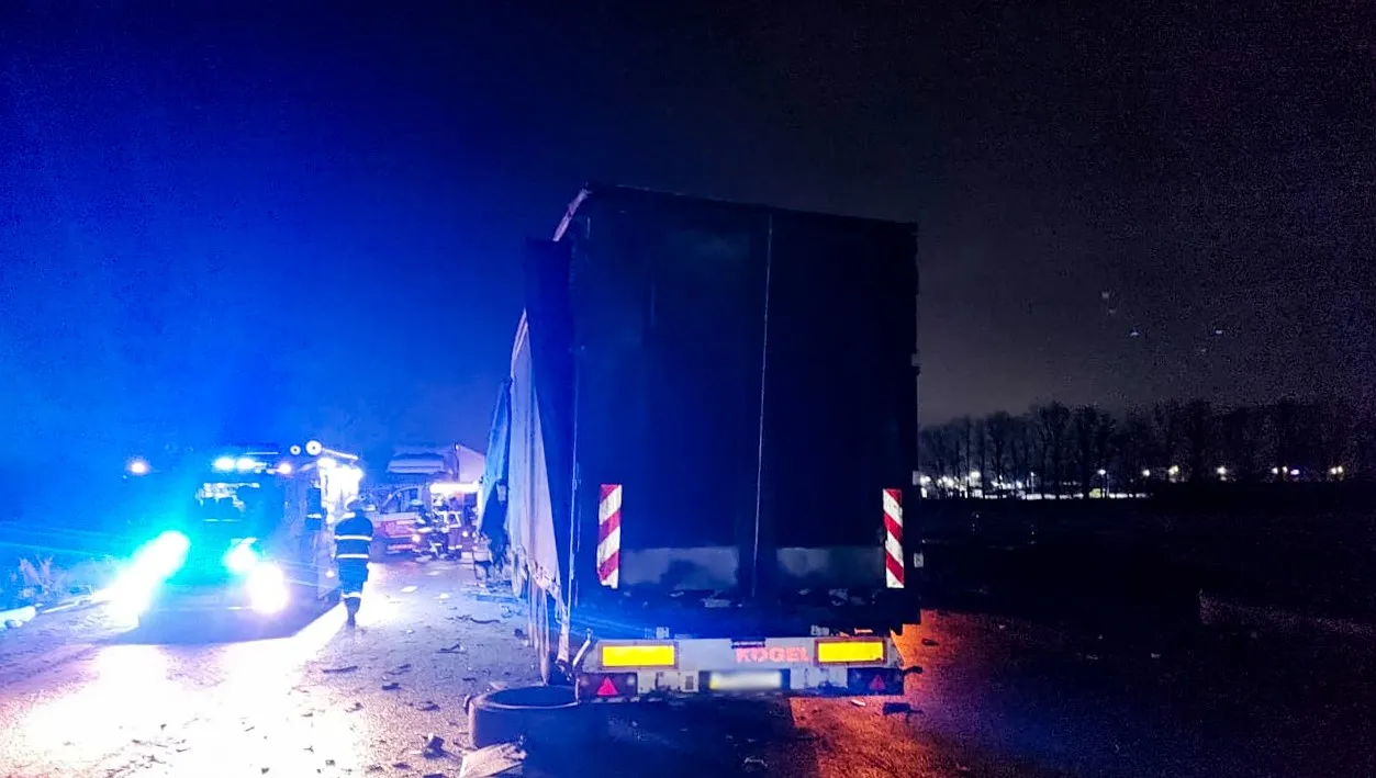 Мешканець Житомирської області постраждав у масштабній ДТП на Рівненщині