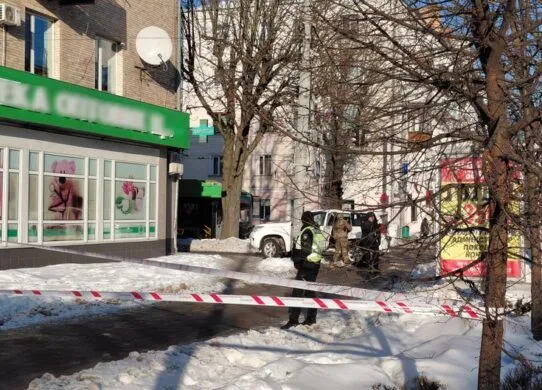 У Житомирі знайшли "підозрілу" сумку і перекрили рух: те, що там було, всіх здивувало