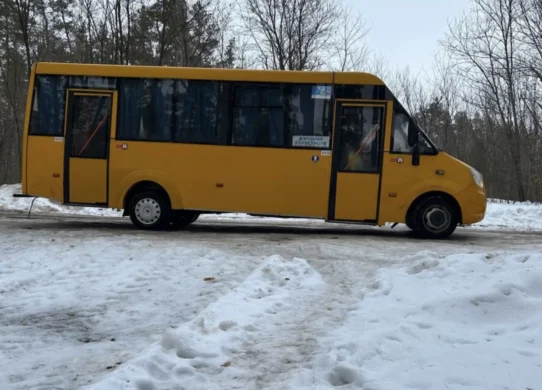 На Житомирщині маршрутки ігноруюсь село та висаджують людей посеред лісу