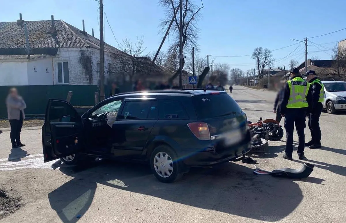 На Житомирщині мотоцикліст потрапив до лікарні після ДТП
