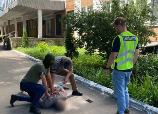 На Житомирщині сільський голова з бухгалтером вкрали 400 тисяч: деталі