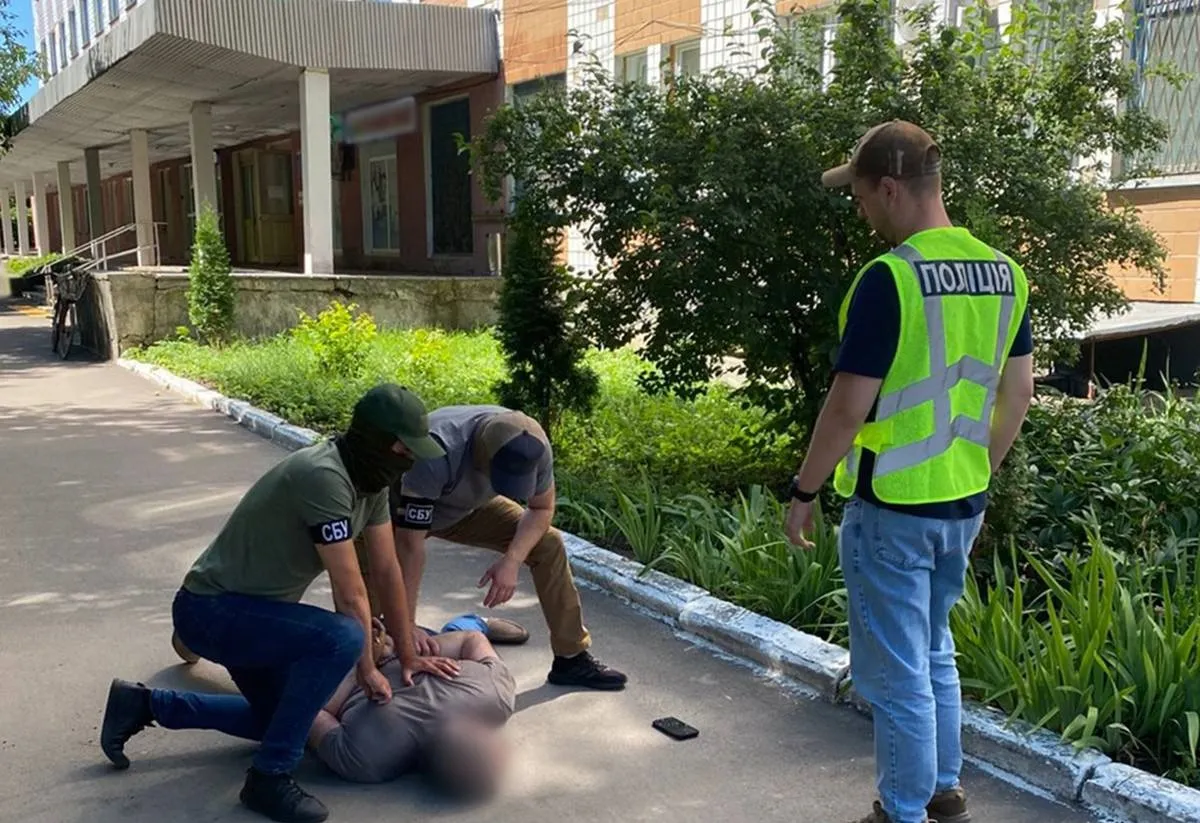 На Житомирщині сільський голова з бухгалтером вкрали 400 тисяч: деталі