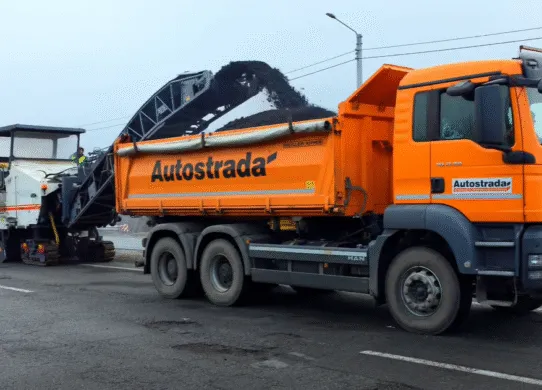 Ремонт між Житомиром та Бердичевом: на трасі М-21 перекрили одну смугу