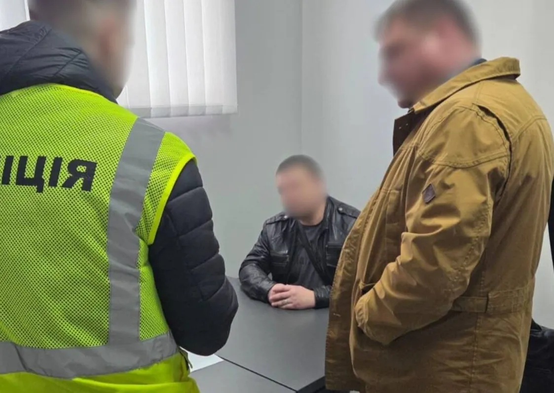 Заробив майже мільйон на російських готелях: під Житомиром затримали ІТ-колаборанта