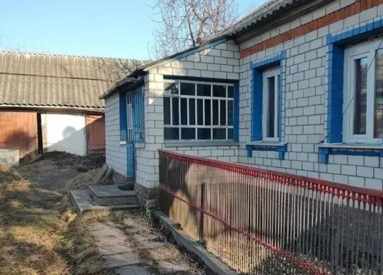 На Житомирщині дорослий чоловік накинувся з ножем на 16-річного