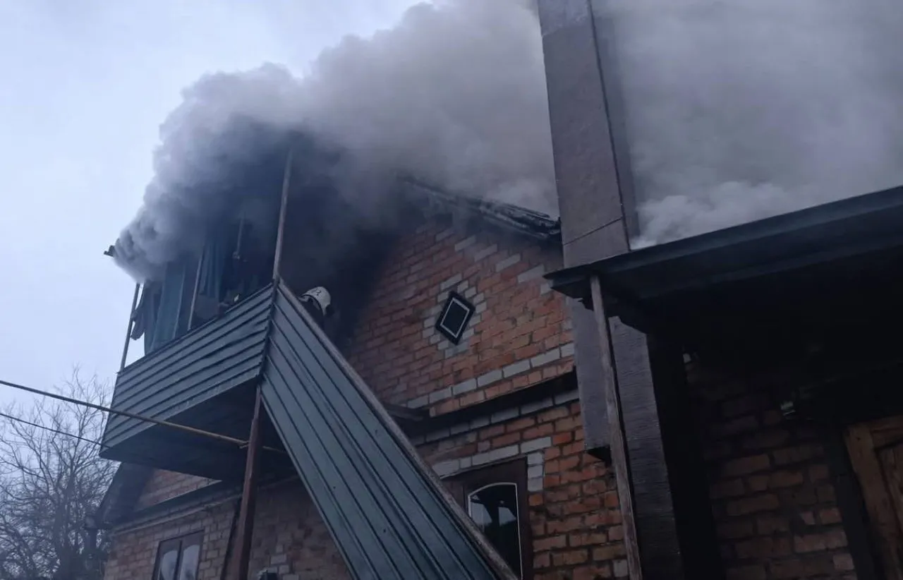 У Житомирському районі спалахнула пожежа: причини з'ясовують