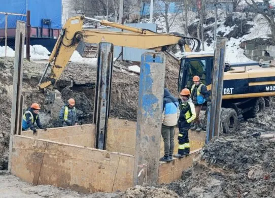 Ремонт мереж під дорогами та на глибині 7 метрів: деталі ліквідації аварій у Житомирі