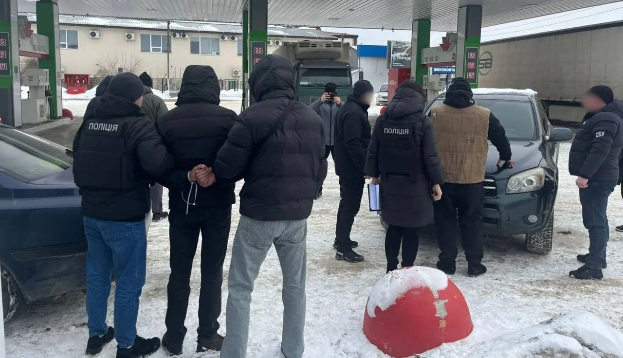Двоє житомирян постануть перед судом за допомогу ухилянту: деталі