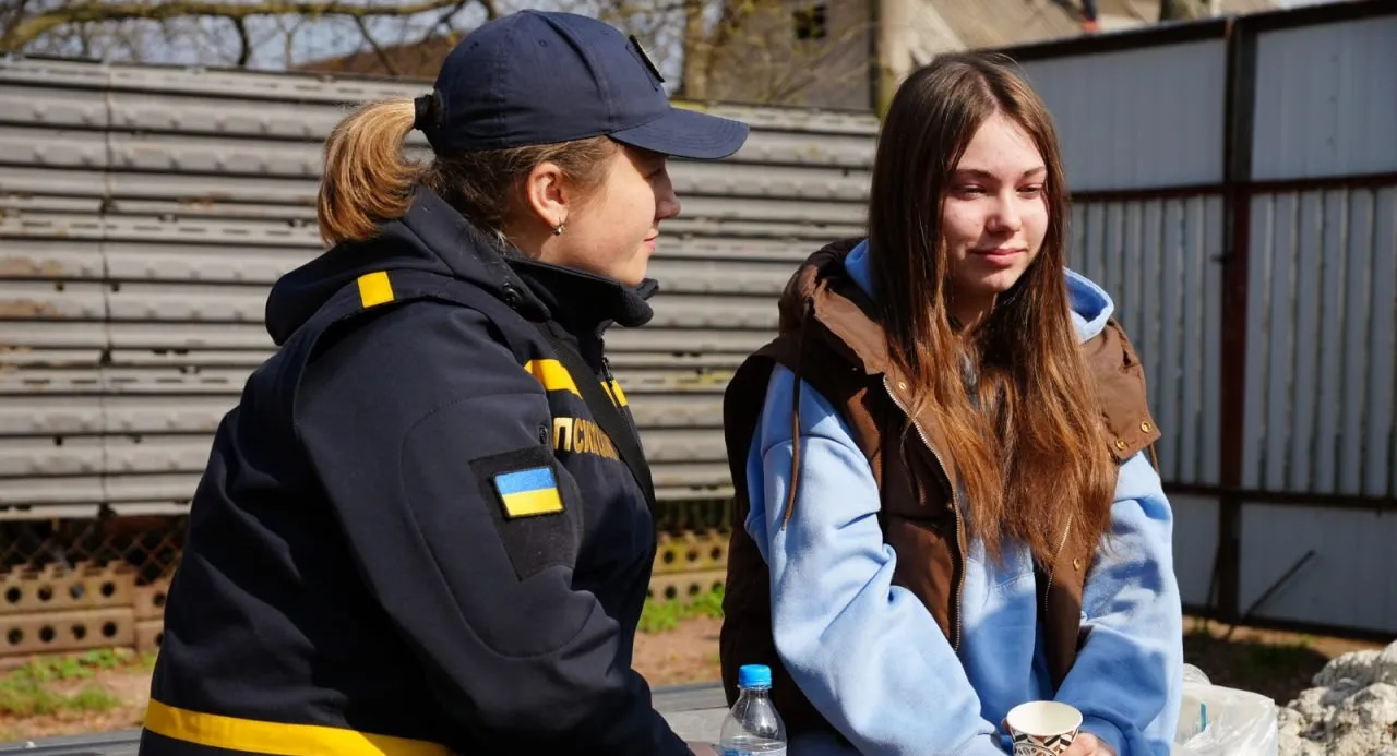 На Житомирщині 14-річна дівчинка врятувала племінницю від обстрілу, накривши власним тілом