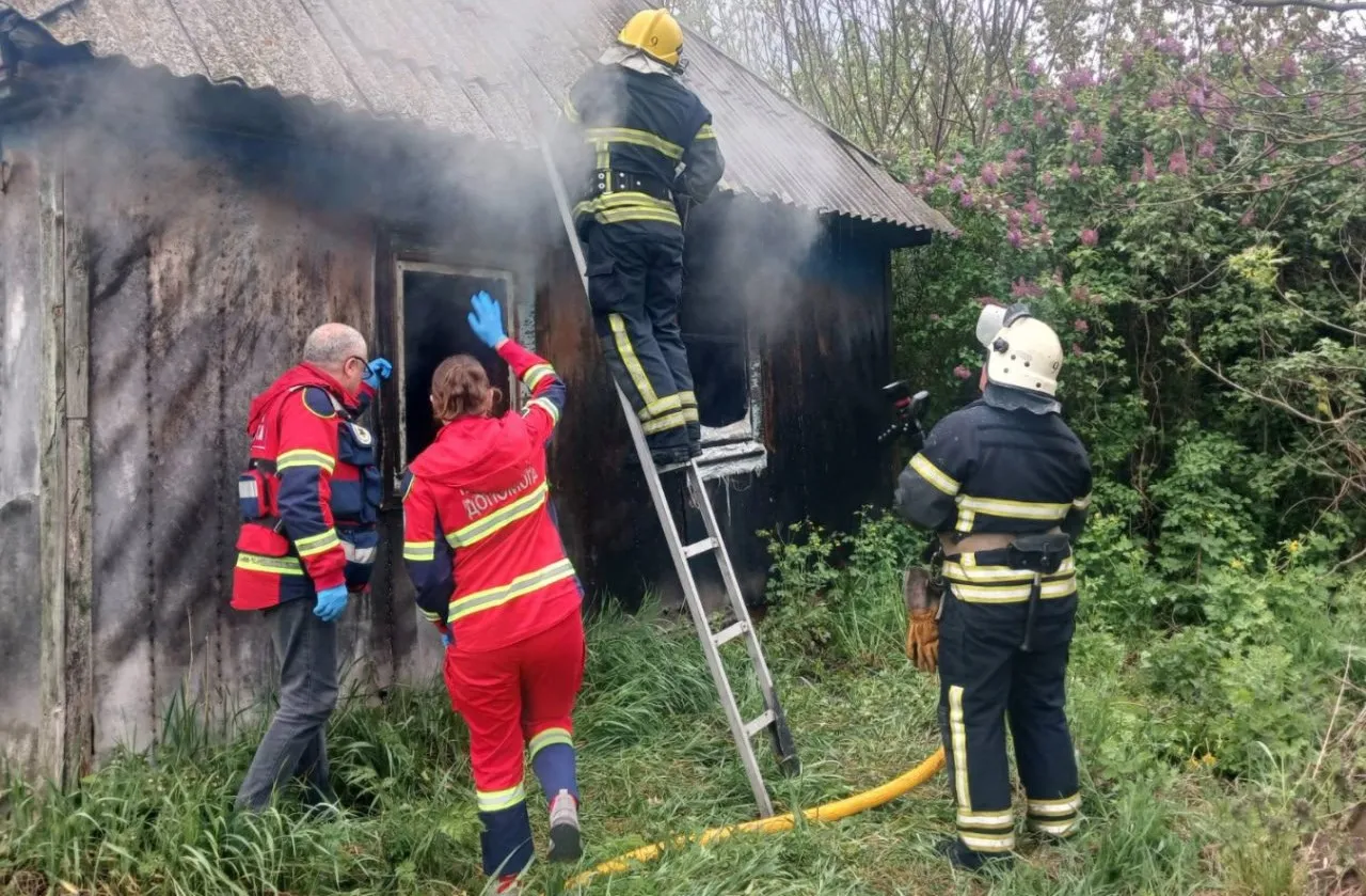Трагедія в Бердичівському районі: під час гасіння пожежі рятувальники знайшли тіло