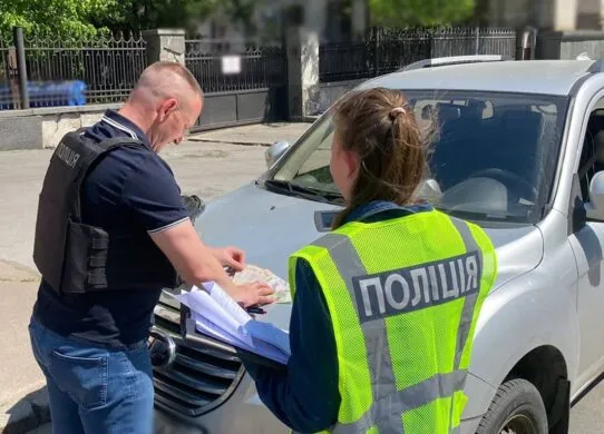 На Житомирщині затримали працівника ТЦК та його спільника на вивезенні чоловіків за кордон