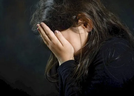 Після розповіді 5-річної дитини у дитсадку затримали педофіла на Житомирщині та забрали дітей у батьків