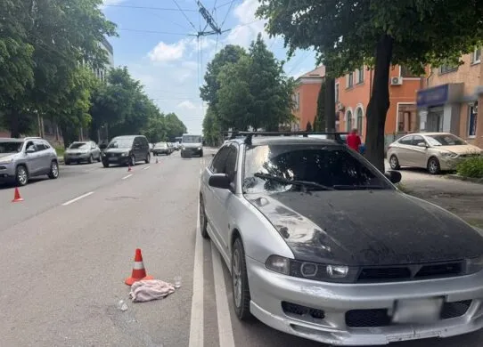 У Житомирі водій на Mitsubishi збив літню жінку