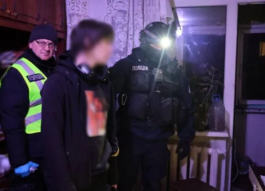 У Житомирі судитимуть 17-річного підлітка за розсилку психотропів по всій країні