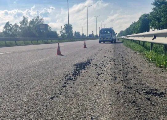На Житомирщині розшукали водія фури, який збив 33-річну жінку та втік