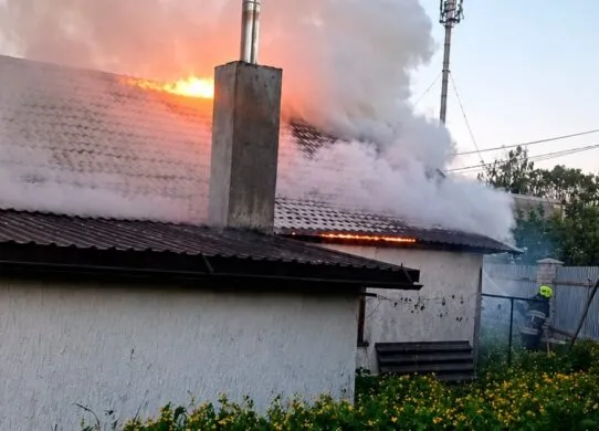 У Звягелі через коротке замикання мало не згорів житловий будинок