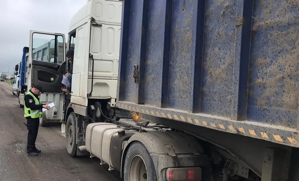 На Житомирщині водії автобуса їздили з чужими тахографами