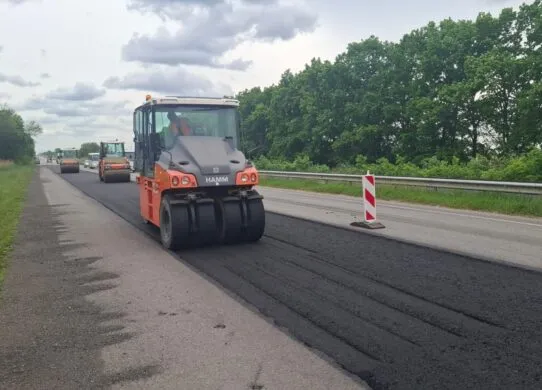 На Житомирщині триває ремонт міжнародної траси М-06: де саме тривають роботи