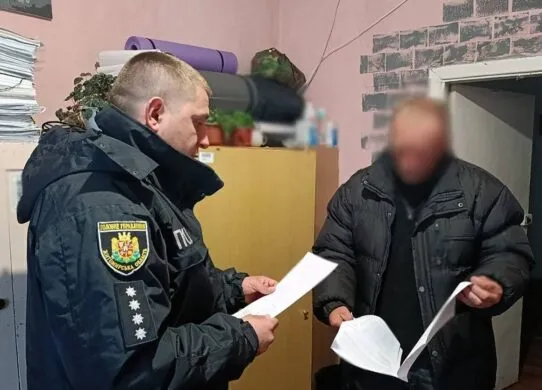 На Житомирщині чоловік намагався спалити будівлю поліції