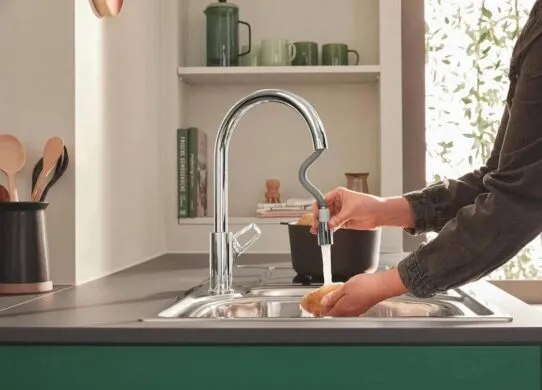 Grohe чи Blanco: що зручніше у моделях із висувною лійкою на кухні