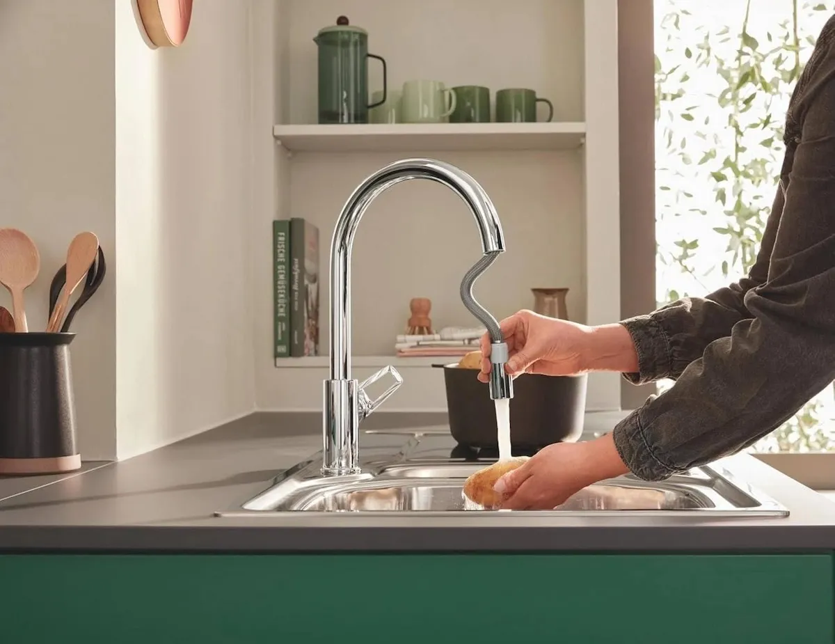 Grohe чи Blanco: що зручніше у моделях із висувною лійкою на кухні