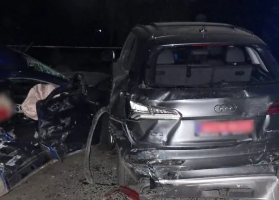 ДТП в Овручі: хлопець на Subaru протаранив два припарковані легковики