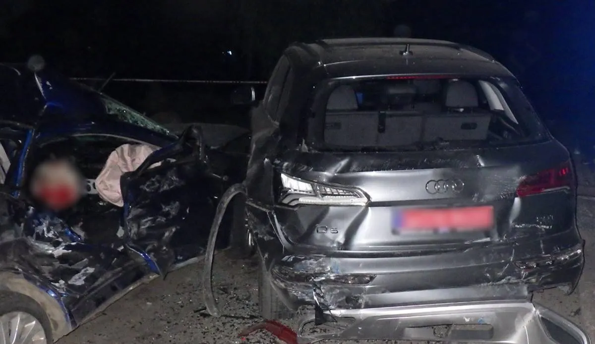 ДТП в Овручі: хлопець на Subaru протаранив два припарковані легковики