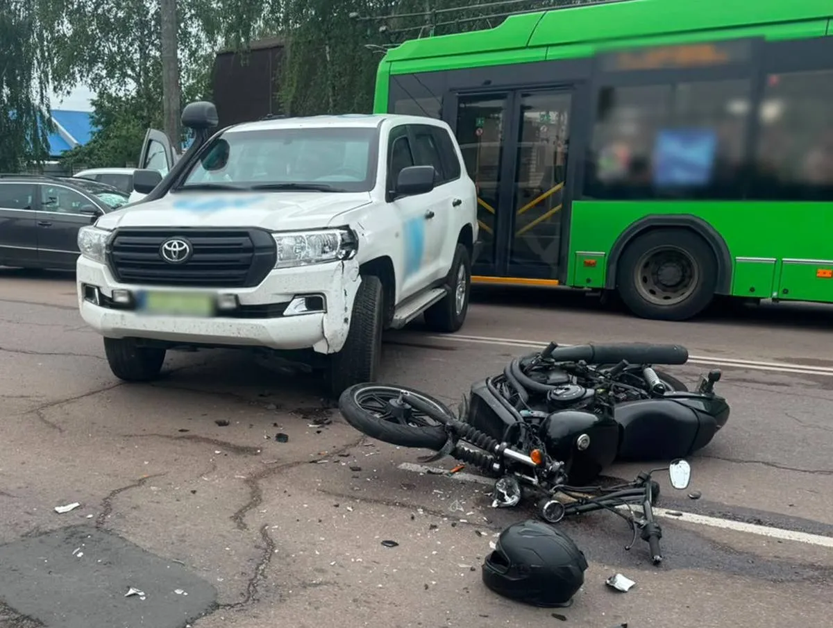 У Житомирі внаслідок аварії постраждав мотоцикліст