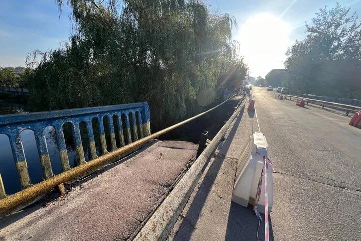 У Бердичеві нарешті починають ремонт мосту, що рухнув два роки тому