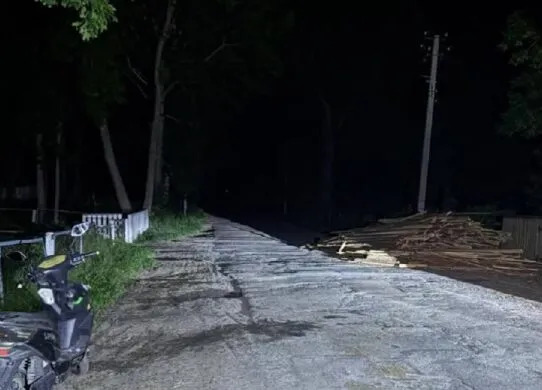На Житомирщині 20-річний водій електроскутера потрапив до лікарні у важкому стані