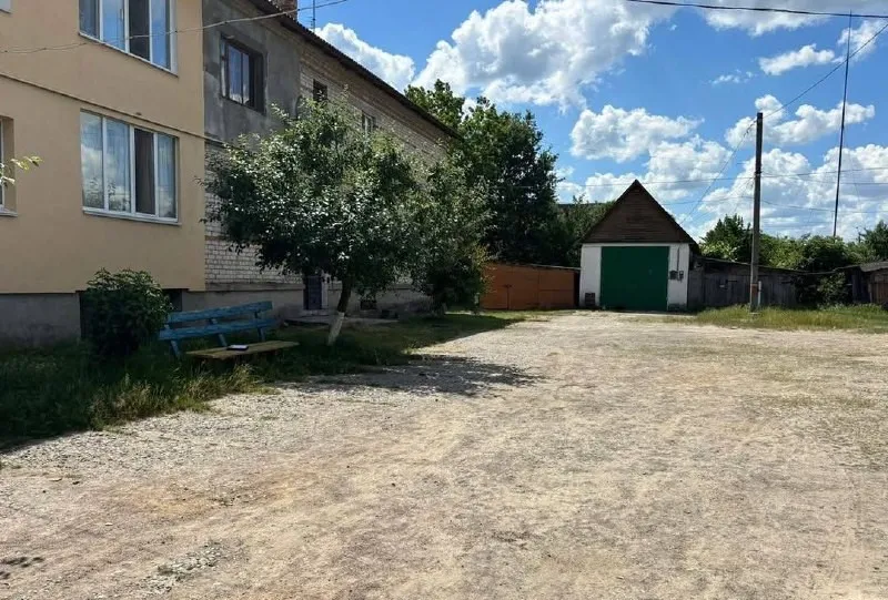 На Житомирщині 2-річна дитина потрапила під колеса мікроавтобуса