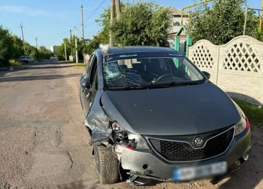 На Житомирщині водій Geely збив 62-річного велосипедиста - чоловік у реанімації