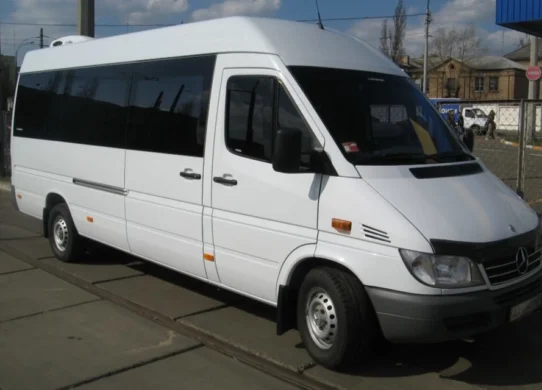 На Житомирщині два приміські автобуси не зупинилися, щоб підвезти військових