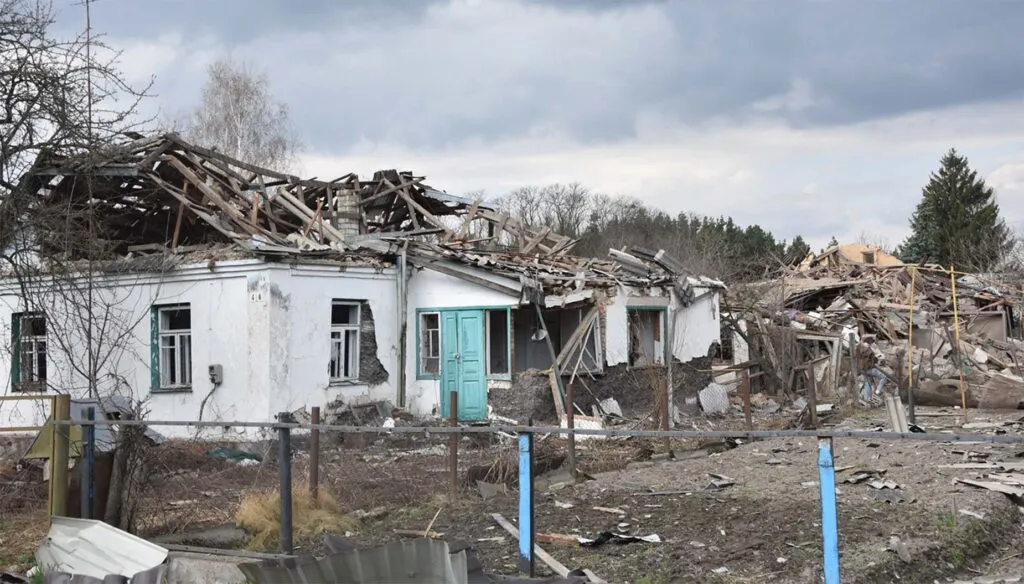 Наказали скинути 12 авіабомб на Коростень: двом російським генералам заочно оголосили підозру