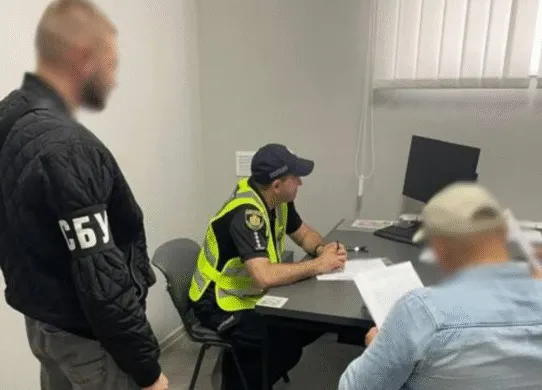 На Житомирщині затримали працівника лікарні, який торгував інвалідністю