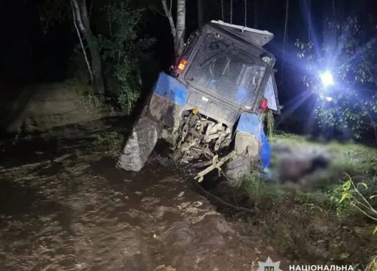 На Коростенщині дві нічні ДТП за участі підлітків: 16-річний загинув, 15-річний у реанімації