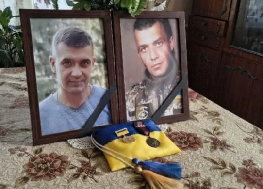 «Він помер не на полі бою»: в Андрушівці не встановлюють банер захиснику