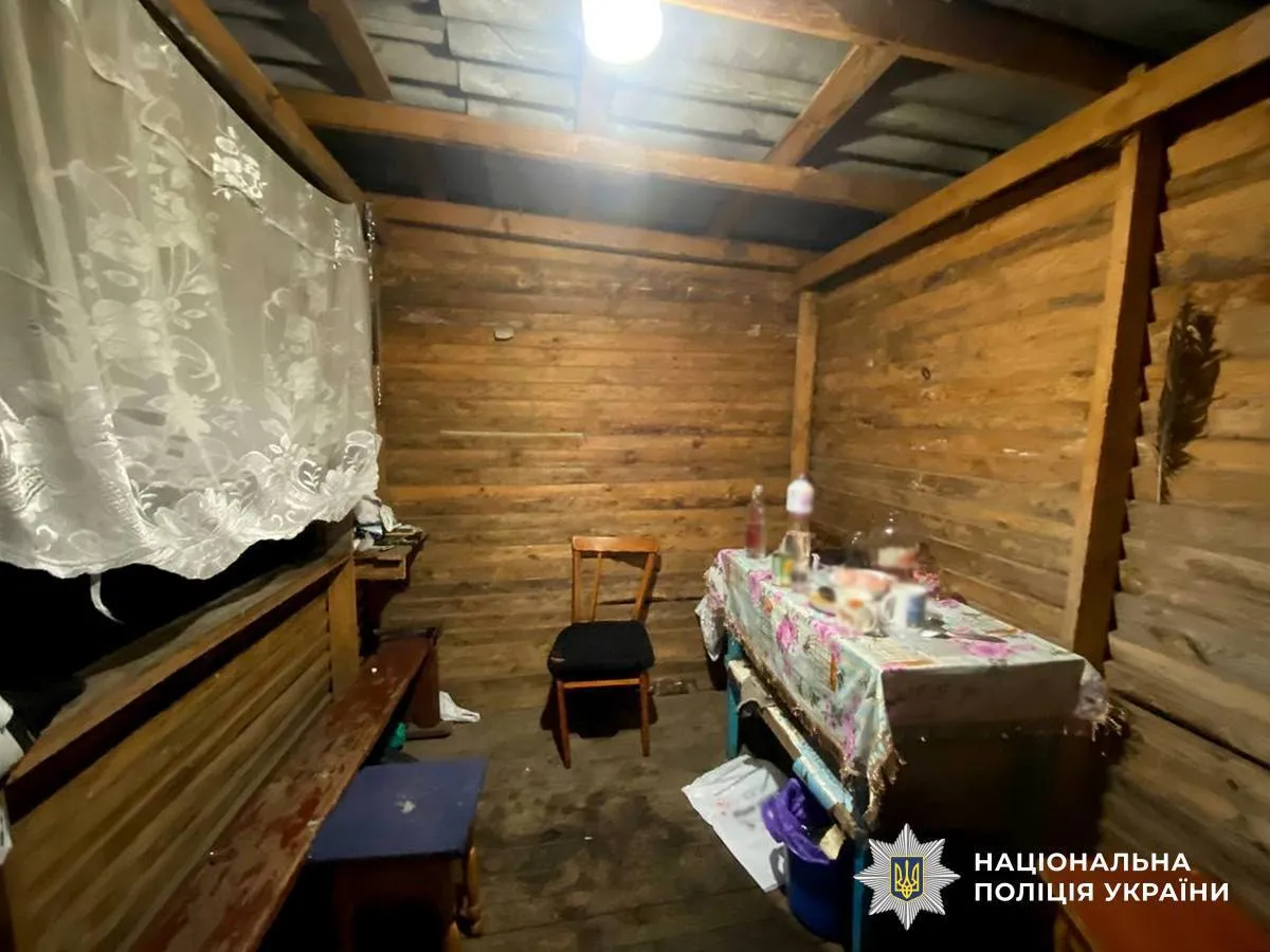 У Малині під час застілля чоловік вдарив ножем знайомого у живіт